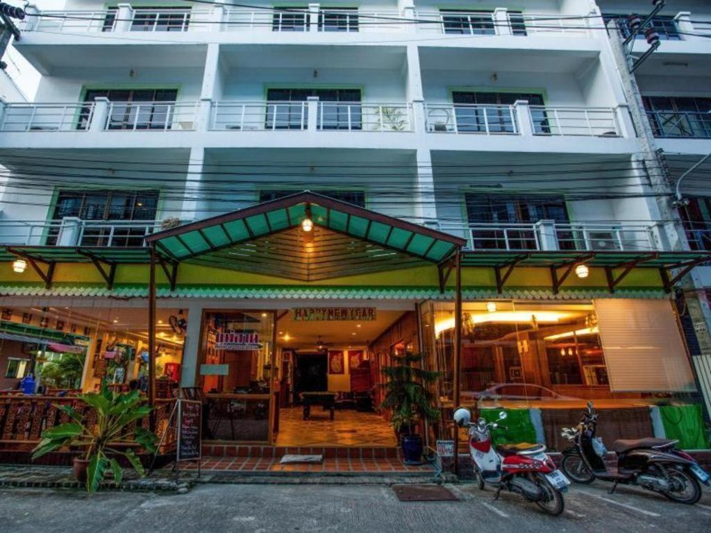 Triple Rund Place Hotel Patong Buitenkant foto