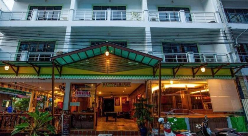 Triple Rund Place Hotel Patong Buitenkant foto