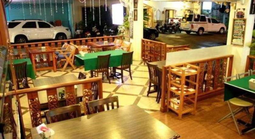 Triple Rund Place Hotel Patong Buitenkant foto